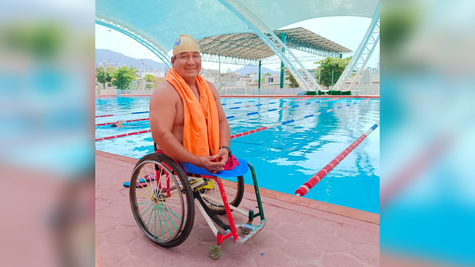 Fomenta IMSS Guerrero deporte inclusivo; apoya entrenamiento de surfista con discapacidad física